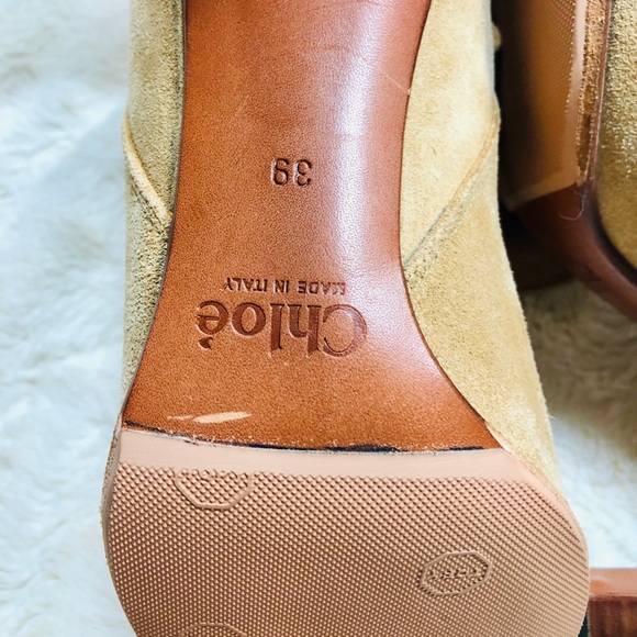 π₯HPπ₯NWOT! Chloe Fold Over Suede Ankle Boots - Picture 8 of 8